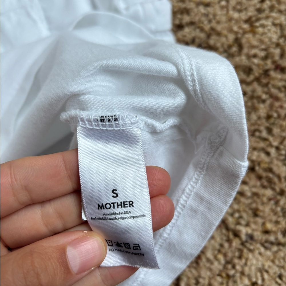 Classic White Boxy Pocket Tee - Picture 8 of 9